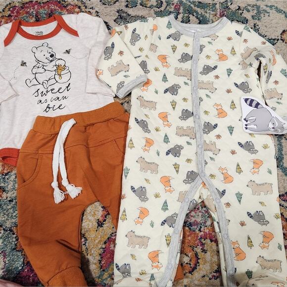 Newborn to 9 month clothing lot - 15 pieces - most are 3 month - Picture 1 of 6